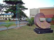 포르투벨류 시청 및 도서관, 혼도니아, 브라질.