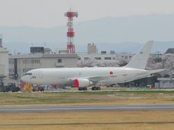 초기 KC-X 사업에서 도입이 계획되었으나 취소된 KC-767. (사진은 항공자위대 소속 KC-767)