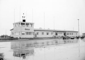 1958년의 구 터미널과 관제탑