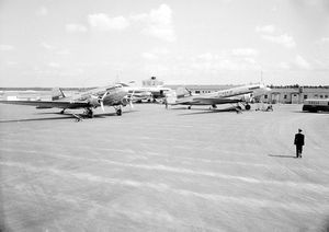 공항의 DC-3 항공기