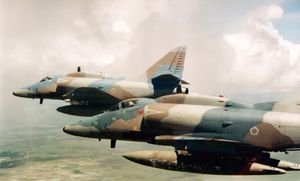 정기 순찰 중인 인도네시아 공군 A-4E