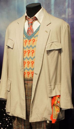 7대 닥터의 의상