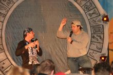 콜린 커닝햄과 더루이즈, 2004년 12월 12일 독일시티콘에서