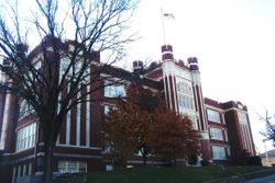 빌 클린턴의 모교인 핫스프링스 고등학교의 옛 건물