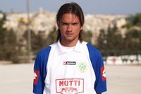 안드레 쉠브리는 히버니안스에서 클럽에 합류했습니다.