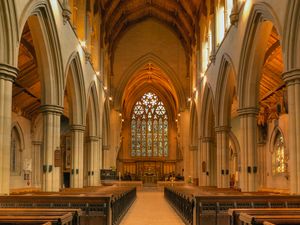 볼턴 교구 교회 내부