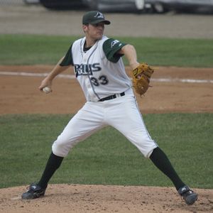 2006년 사우스웨스트 미시간 데빌 레이스에서 투구하는 데이비스