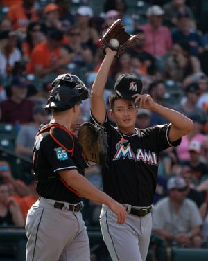 2018년 마린스 시절의 리얼무토와 천웨이인