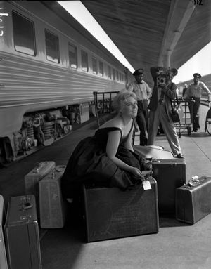 1956년, 로스앤젤레스 유니언 역에서