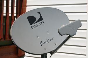 DirecTV AU9-S 3-LNB "Slimline" 위성 안테나