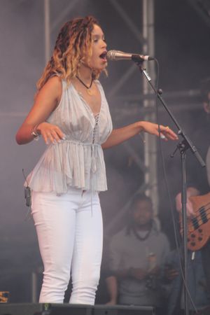 이지 비주 (2016년 빅토리어스 페스티벌)