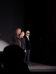 레드 제플린이 2012년 해머스미스 아폴로에서 열린 Celebration Day 시사회 기자 회견에서 질문에 답하고 있다.