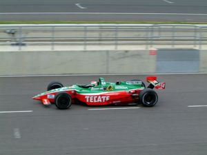 2002년 롤라-혼다에서 아드리안 페르난데스.