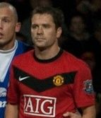 마이클 오언은 두 클럽 모두에서 뛴 가장 최근의 선수이다.