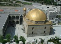 구 아칼치헤 성 근처의 이전 아흐메디예 모스크는 1749년 오스만 제국에 의해 건축되었다.