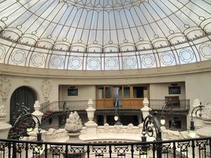 돔형 계단, 크레디 리요네 본사