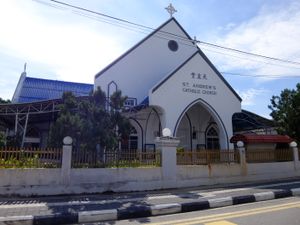 1909년 12월에 설립된 성 안드레아 가톨릭 교회.