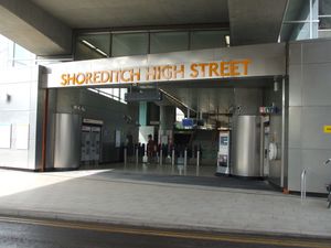 쇼어디치 하이 스트리트역(Shoreditch High Street railway station), 이스트 런던 선(East London Line) 연장의 일부로 건설됨