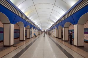 코멘단츠키 프로스펙트 (상트페테르부르크 지하철, 심층 열형 역)