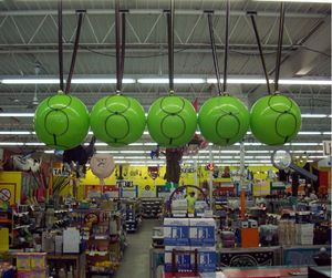 :en:American Science and Surplus에 있는 거대한 뉴턴의 진자