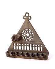 유대교 미술 및 역사 박물관에 소장된 14세기 하누카 램프