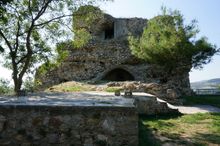 비잔틴 성채의 잔해