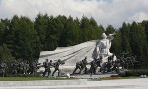 삼지연 대기념비 그 2