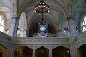 핀란드 요엔수 교회의 고딕 리바이벌 궁륭