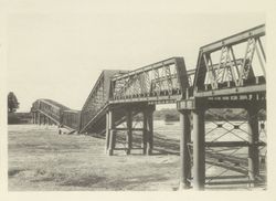 노비 지진으로 피해를 입은 도카이도 본선 나가라가와 철교