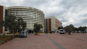  아드난 멘데레스 대학교 강당