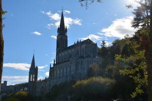 노트르담 드 랭마큘레이트-콩세시옹 (루르드)