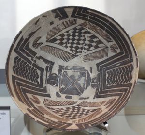 테라코타 선박 기하학적 장식. 수사 I 시대 (기원전 4200–3800년) - 루브르 박물관