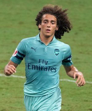 2018년 아스날에서 뛰는 겡두지