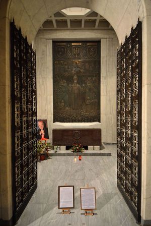 성 요한 대성당의 스테판 비신스키 추기경 묘소