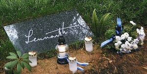 메리의 묘, 숲 묘지 (Forest Cemetery) in 탈린(Tallinn).