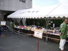 파이프 텐트 설치 예. 하마마츠시하마나구우치노다이의 자치회 바자회 회장에서