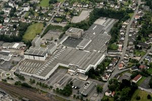 트릴룩스 아른스베르크 본사 공장