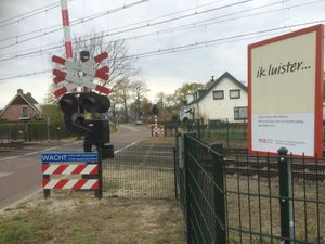 조지 워싱턴 기념교 (George Washington Memorial Bridge), 시애틀에 설치된 자살 방지 핫라인