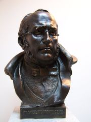 그단스크 음악 아카데미에 있는 겐나디 예르쇼프의 스타니스와프 모니우슈코 청동 흉상