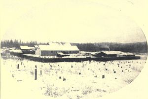 1903년 페어뱅크스의 초기 정착지 모습. 보이는 건물들은 E. T. 바네트의 무역소 건물일 가능성이 높다.