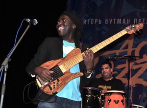 2016년 8월 러시아 소치 재즈 페스티벌에서 공연하는 보나