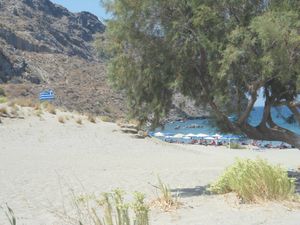 크레타 섬(그리스) 레팀노 현 남부에 위치한 플라키아스 해변 동쪽 부분의 마지막 부분으로, 주로 관광객들이 누드 해변으로 이용하고 있다.