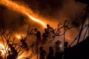 브론타도스의 루케토폴레모스(로켓 전쟁)