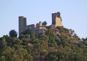 마크는 불륜 관계 동안 그리모 성에서 조안나와 데이비드를 만난다.