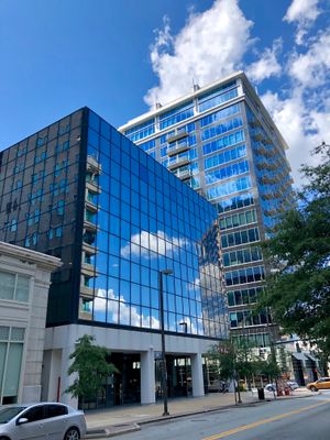 2019년 그린즈버러 다운타운의 엘름 스트리트