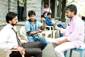 나니}}, S. S. 라자마울리)