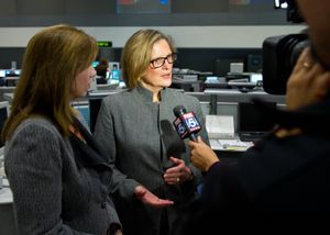 국립 극궤도 운영 환경 위성 시스템 준비 프로젝트(NPP) 발사 후 텔레비전 인터뷰 (2011년)