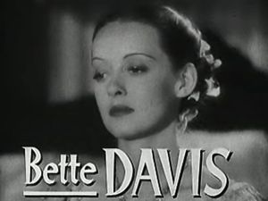 고전 영화 배우의 클로즈업 사진, 이미지 하단에 "Bette Davis"라고 쓰여 있음