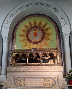 파레르모니알의 방문회 경당에 안치된 성녀 마르가리타 마리아 알라코크의 유해함