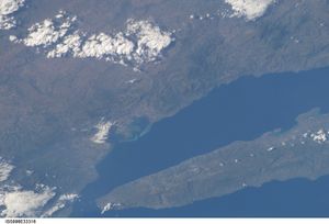 ISS 원정 6 동안 촬영된 해협의 위성 사진